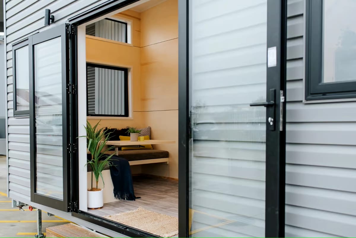 Remorque mobile 20 pieds x 7 à étage, type T1, meublée et isolée