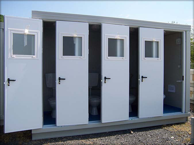 Cabine sanitaire public 20 pieds x 8, confortable